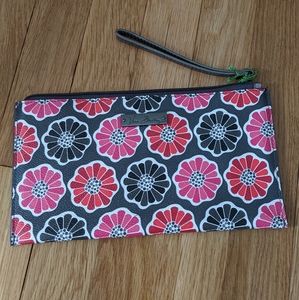 🌸 Vera Blossom Wristlet